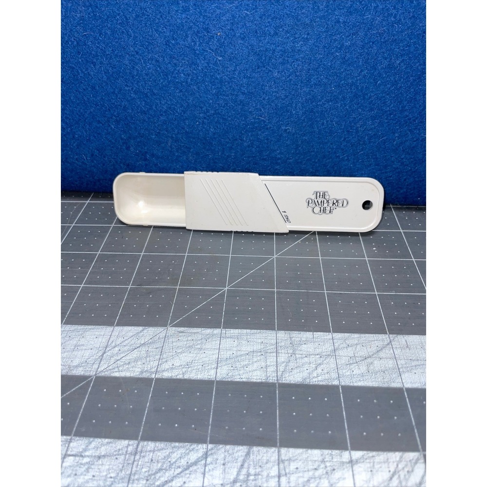The Pampered Chef Adjustable Measuring Spoon‎ White 1 tsp to 1 tbsp Vintage READ